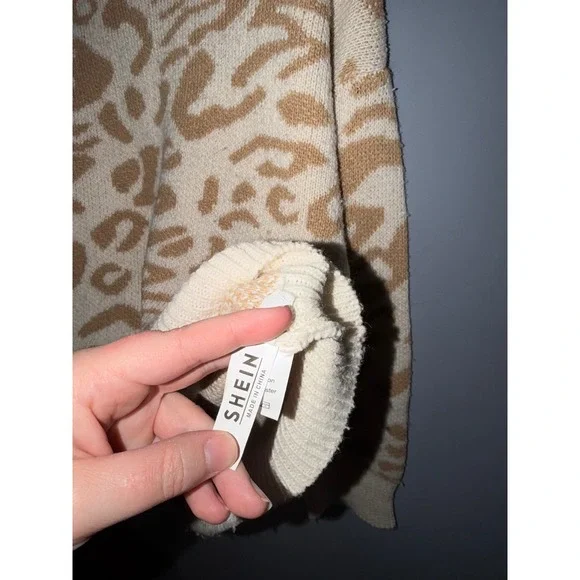 SHEIN Leopard Print Crewneck Sweater Cream Tan Size S Casual Cozy - Picture 5 of 5